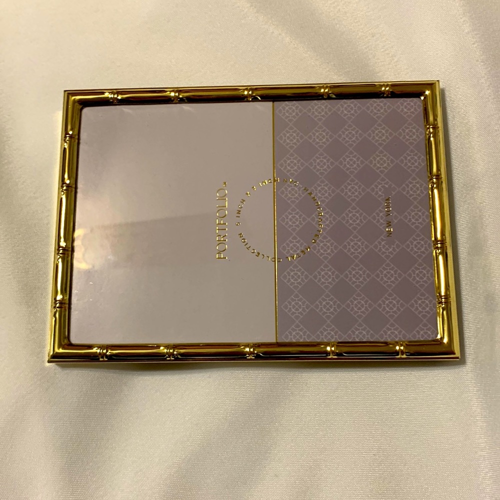5X7 frame gold colored